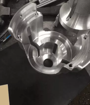 pièce mécanique complexe usinée sur mesure par Atelier Usinage Cloutier