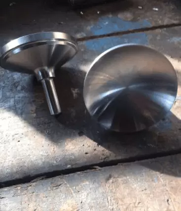 pièce cylindrique métallique usinée